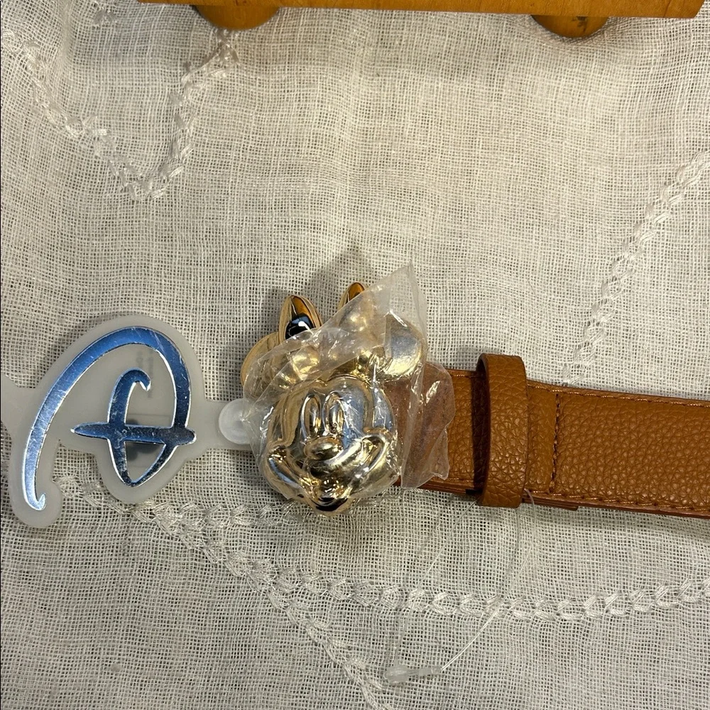 NWT Disney Minnie Mouse classic belt